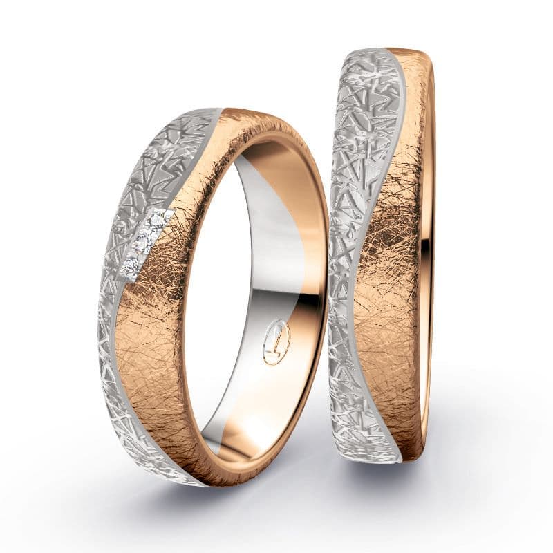Juwelier Knappe moderne Eheringe in Bicolor mit diversen Oberflächen und Brillantbesatz