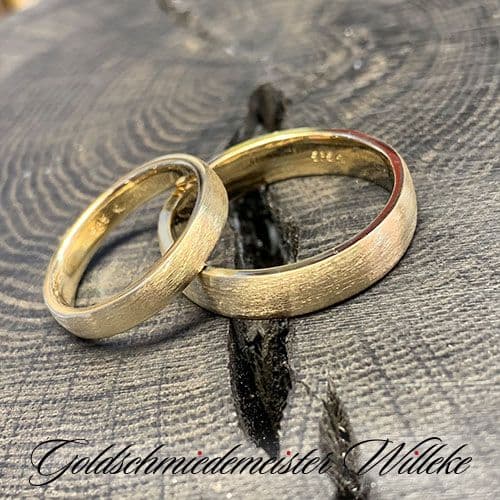 Trauringe Struktur Goldschmiede Willeke