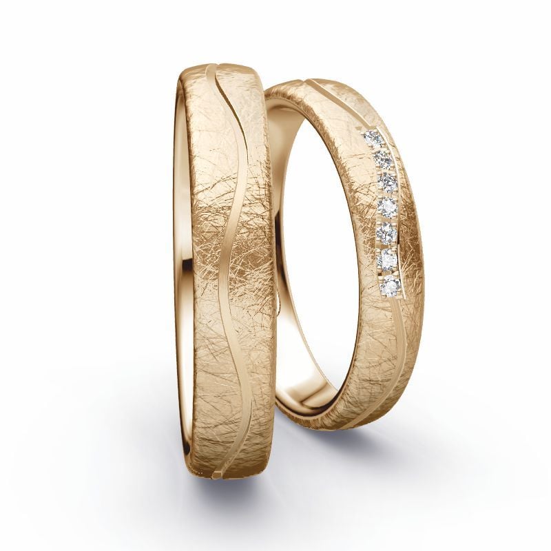 Juwelier Knappe klassischer Ring mit moderner Oberfläche Eismatt Gelbgold mit Brillantbesatz