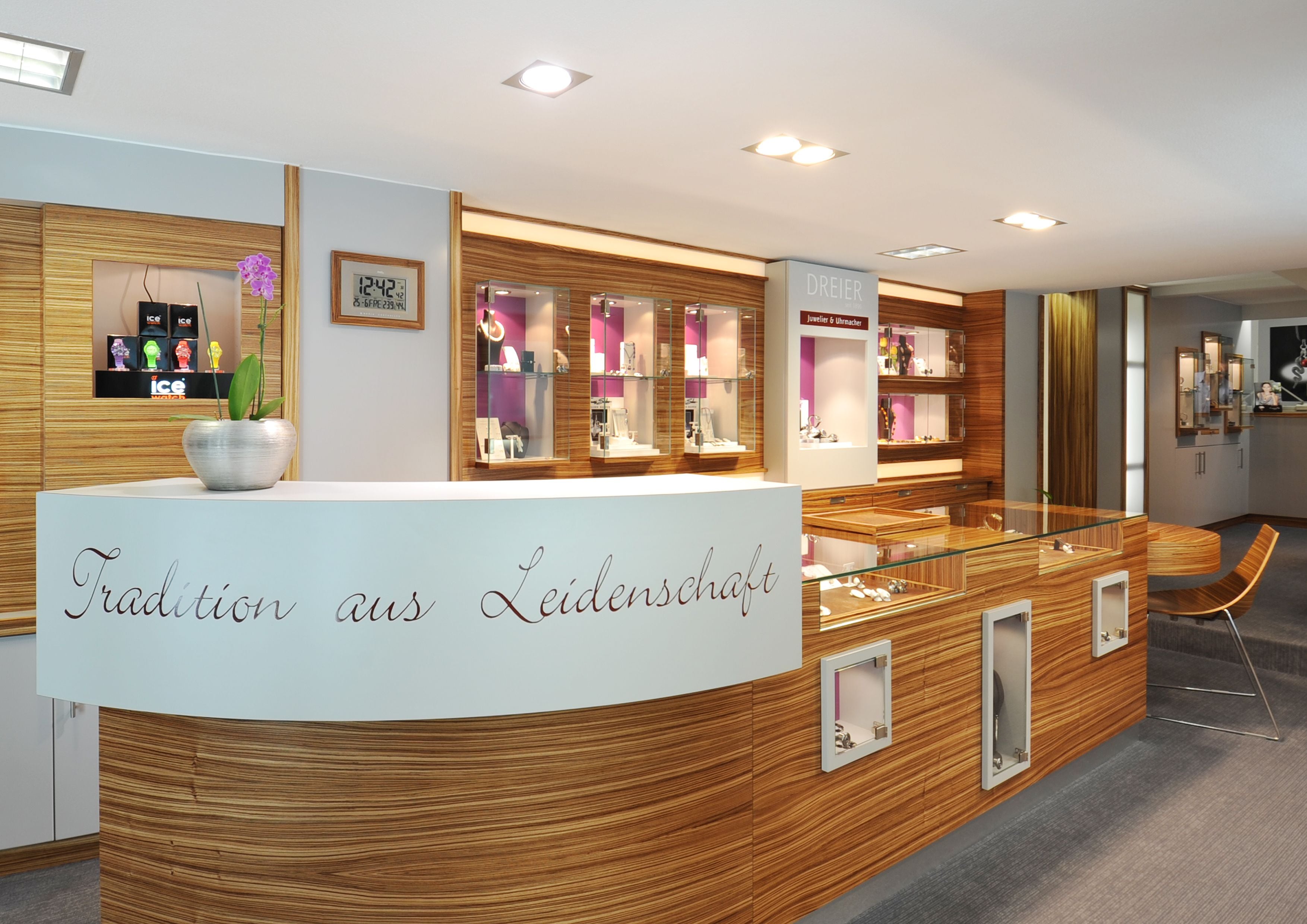 Juwelier Dreier Geschäft von innen 